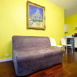 Colored Appt To Beaugrenelle Appartement